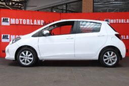 2014 Toyota Yaris 1.3 XS 5DR full