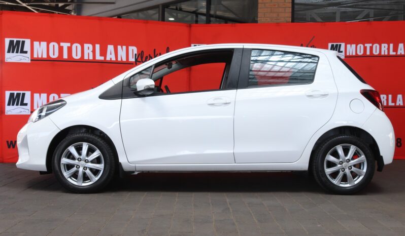 2014 Toyota Yaris 1.3 XS 5DR full