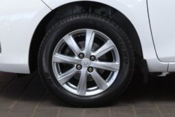 2014 Toyota Yaris 1.3 XS 5DR full